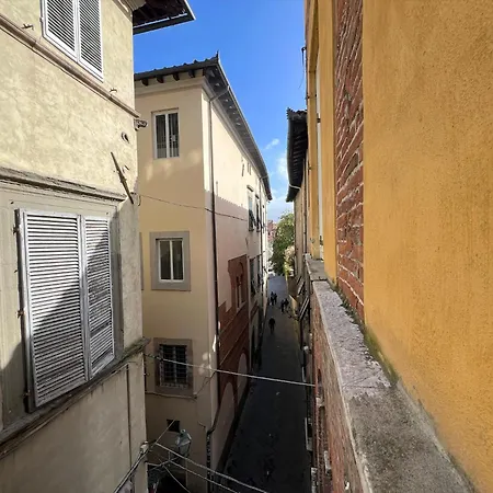 Tizzi's Appartement Lucques