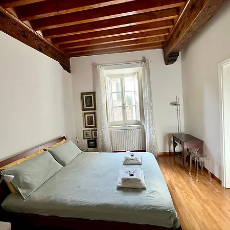 Tizzi's Appartement Lucques